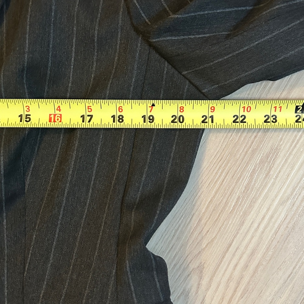 DKNY Charcoal Pinstripe Blazer Skirt Set 16 Career Vintage Professional Polished - Picture 12 of 16